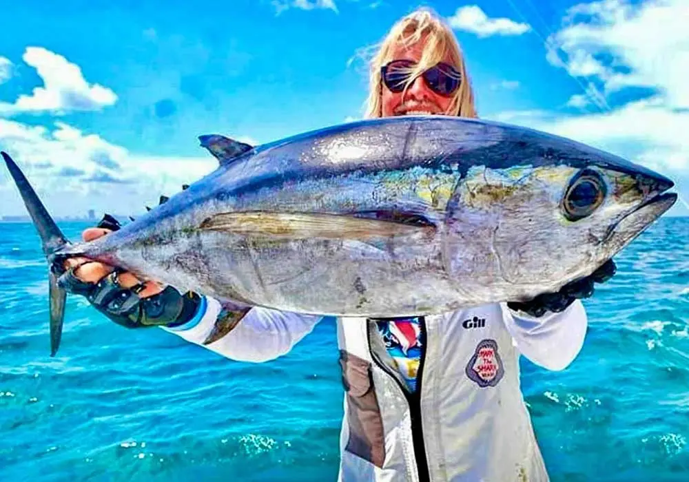 Mark The Shark charter action, photo 2
