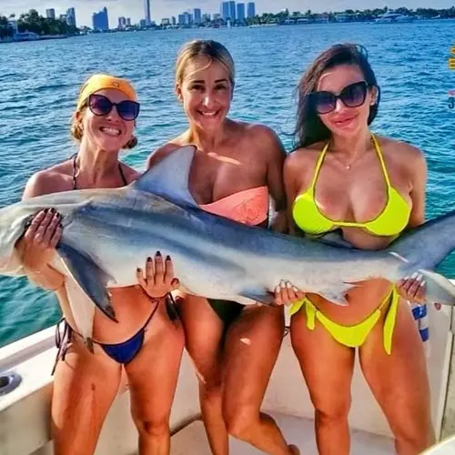 Bachelor party aboard Mark The Shark, photo 3